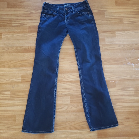Silver Jeans - Picture 5 of 12